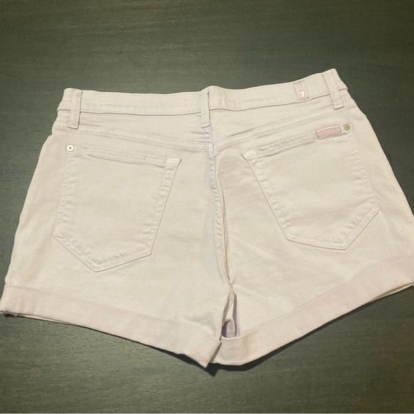 Mid Roll Shorts 7 for all mankind. Size 30 in a light violet color  NWOT. Button - Picture 6 of 7
